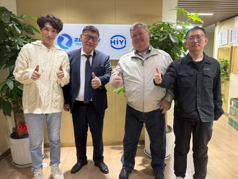 En expansion sur le marché d'Asie centrale, les clients kazakhs ont visité Zetron Technology pour explorer un nouvel avenir pour la sécurité du gaz